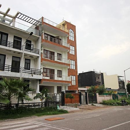 Oyo 9192 Hotel Raghav Residency Ноида Екстериор снимка